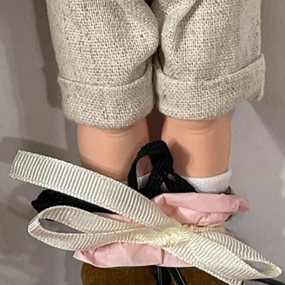 Madame Alexander 8" African Safari #33501 doll NIB - Picture 4 of 7